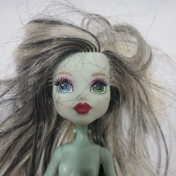 Monster High Frankie Stein Doll 2016 Mattel Fashion Doll Only - Picture 4 of 11